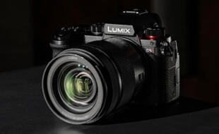 Panasonic Lumix S5D